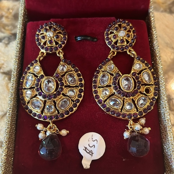Gold and Silver Earrings made in India - Picture 2 of 3